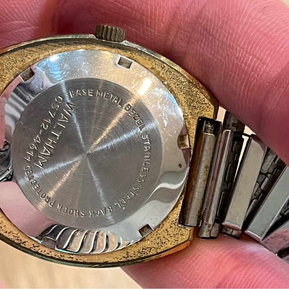 Runs Vtg 70's Waltham Men's Automatic Self-winding Watch 7 Jewels Gold Day Date - Picture 4 of 4